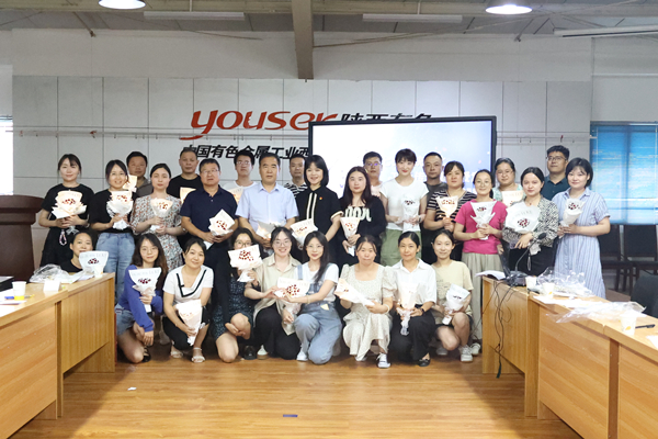  弘揚(yáng)七夕傳統(tǒng)文化  巧手傳遞濃情愛意  ——公司第五、第六黨支部開展聯(lián)學(xué)聯(lián)建主題黨日活動(dòng)