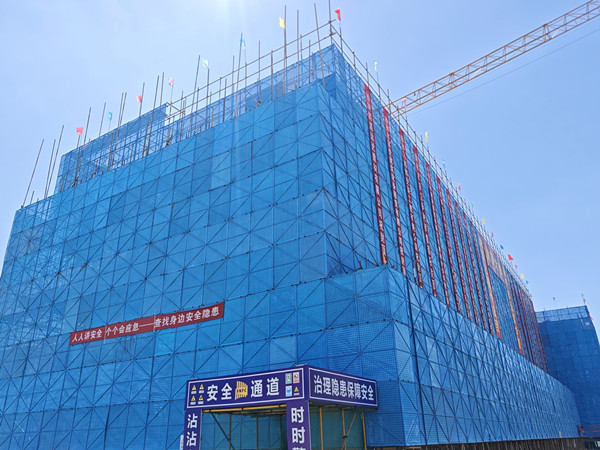 主體結(jié)構(gòu)封頂！