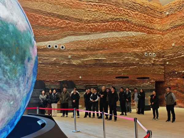 賦能身心 凝聚共識(shí) 有色駝城工會(huì)開(kāi)展徒步活動(dòng)